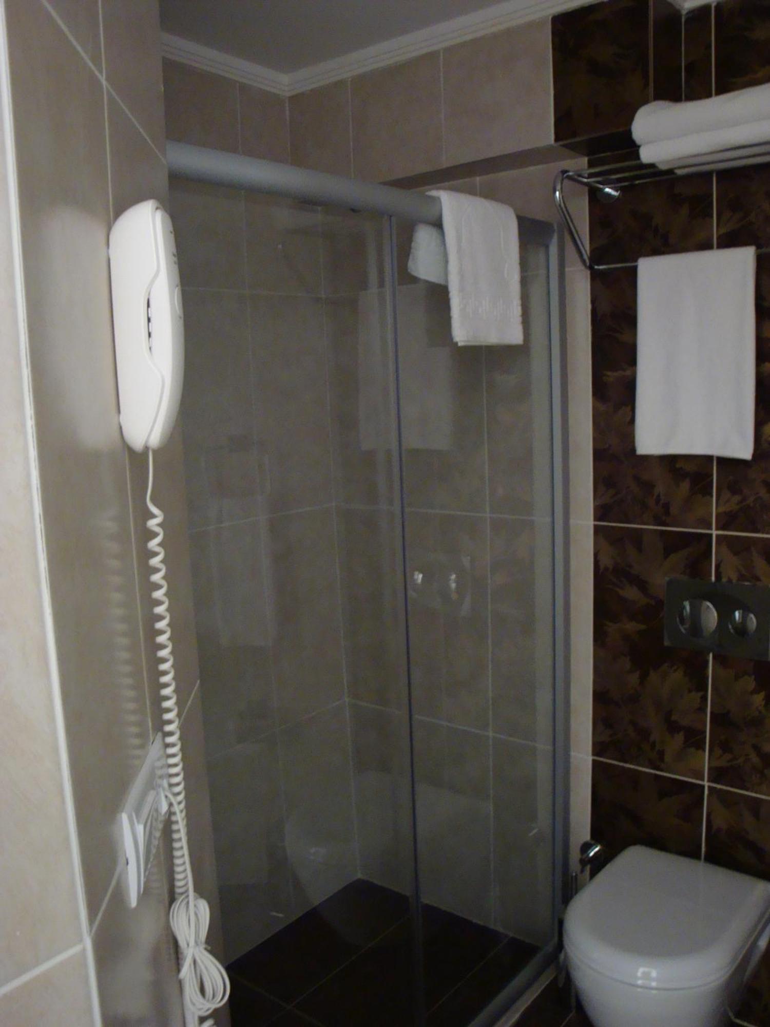 Hotel Coliseum Istanbul Bagian luar foto